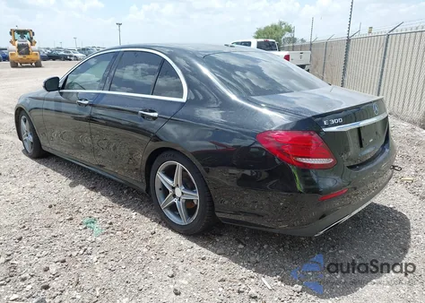 2017 Mercedes-Benz E 300 из США, поврежденный, VIN WDDZF4JB7HA051617